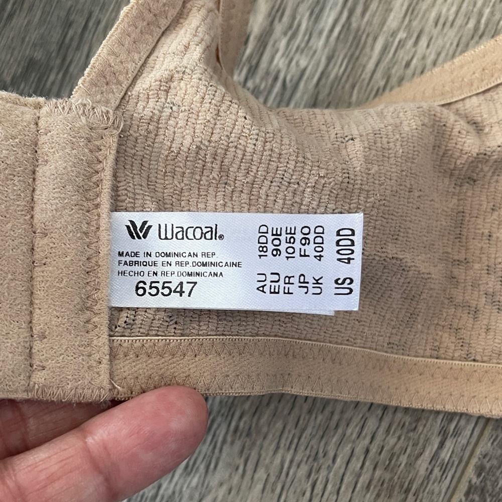 Wacoal Lace Underwire Bra in Tan - Picture 4 of 7